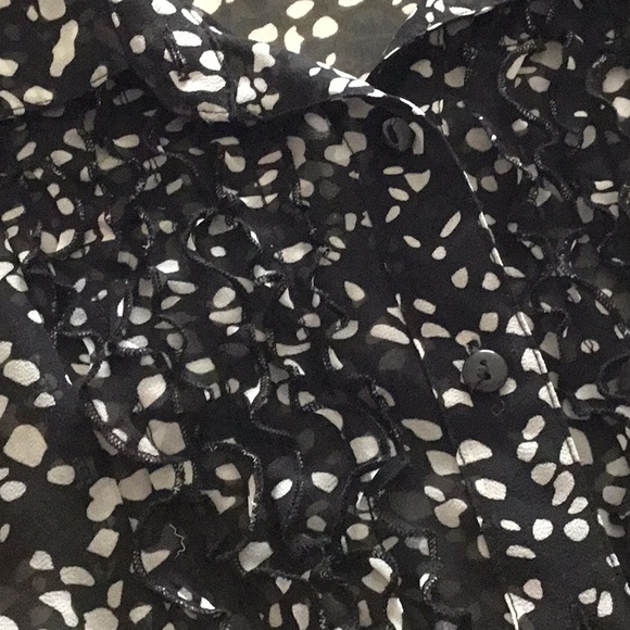 Light blouse with tie - Picture 3 of 3